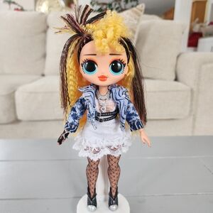 MGA LOL Surprise OMG Remix Pop B.B. Fashion Doll Crimped Hair 80s Style